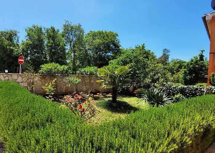 Dani 2 By Interhome *